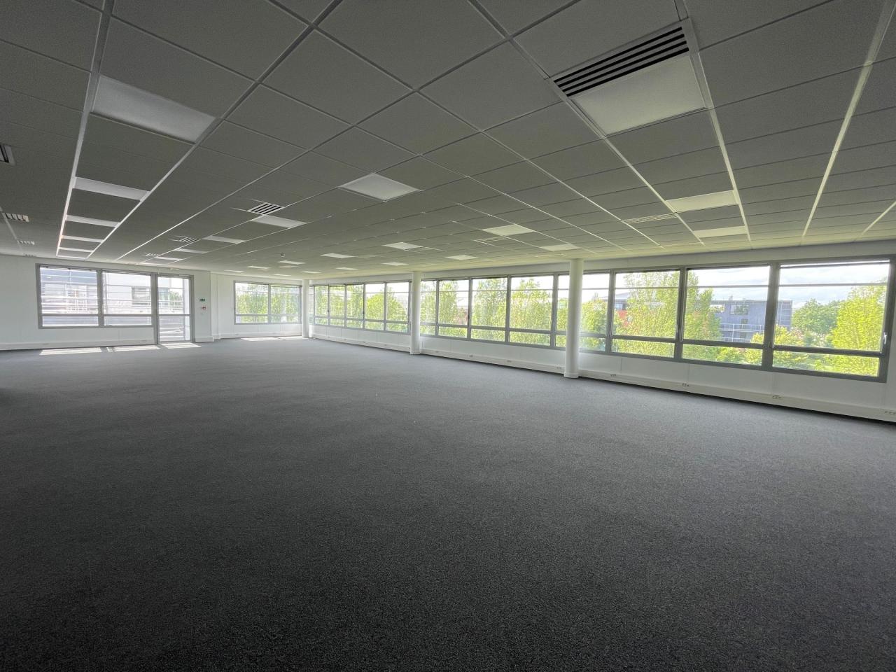 Bureau Villeneuve-d'Ascq 2323m² Vente bureau Villeneuve-d'Ascq Nord OVBUR2423023 1